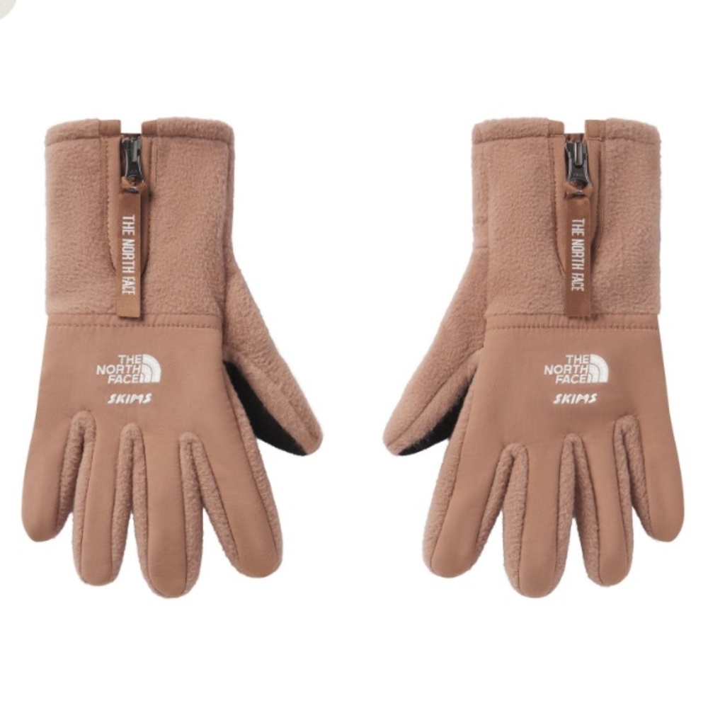 Skims x Northface Sienna RETRO DENALI Fleece Gloves - Limited Edition